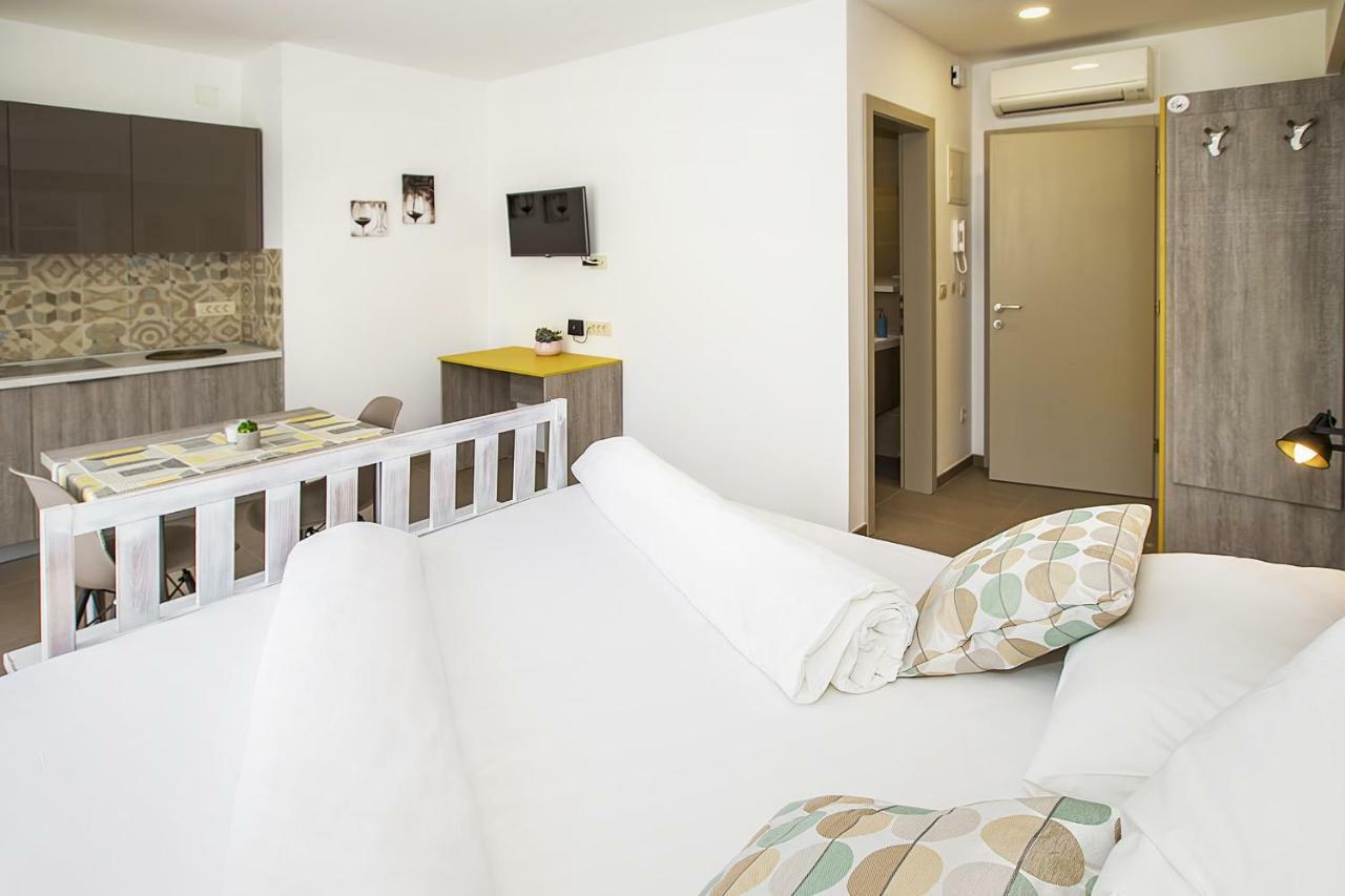 Apartments Capic Niko Baška Exterior foto
